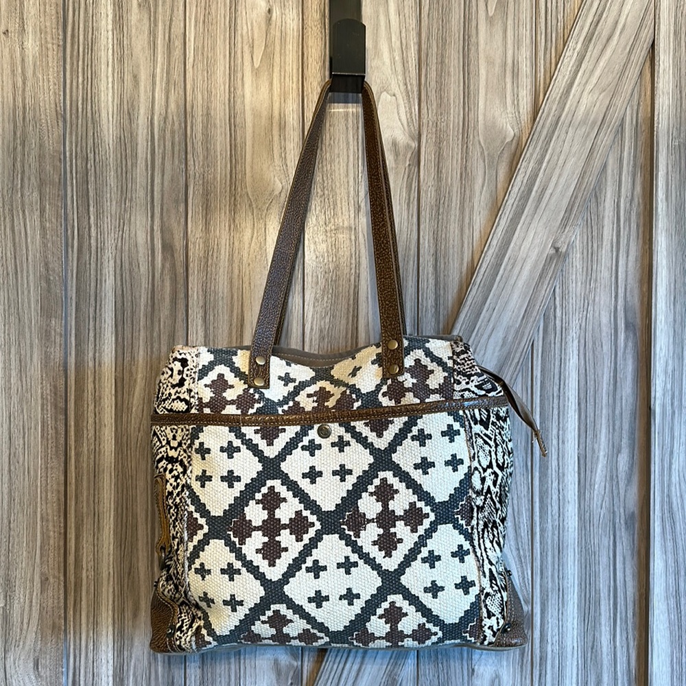 Myra Bag Tote EUC